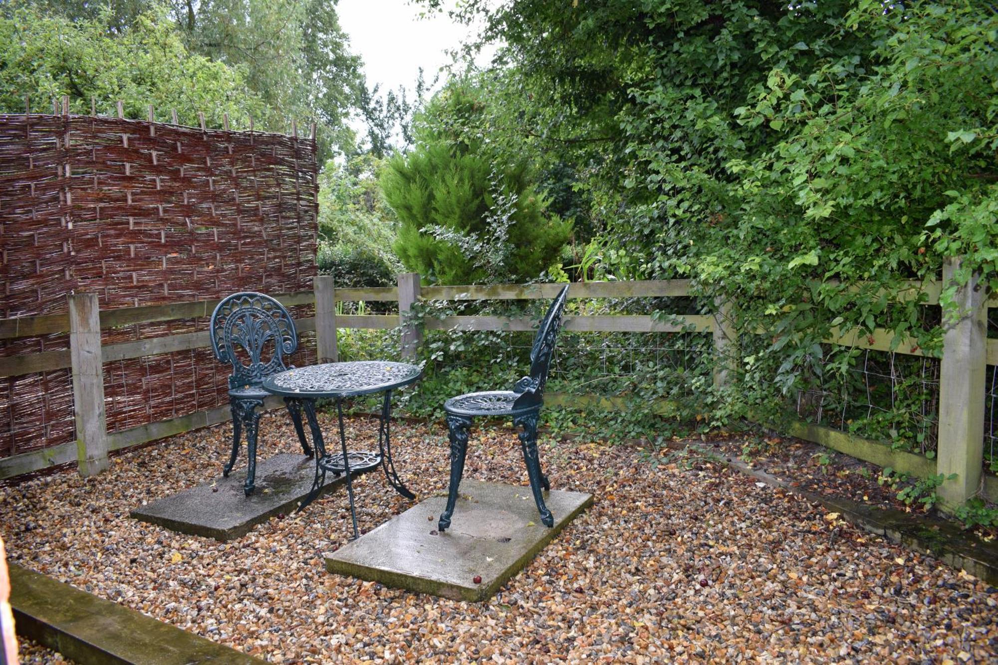 Upper Wood End Farm Holiday Cottages Marston Moreteyne Exteriör bild