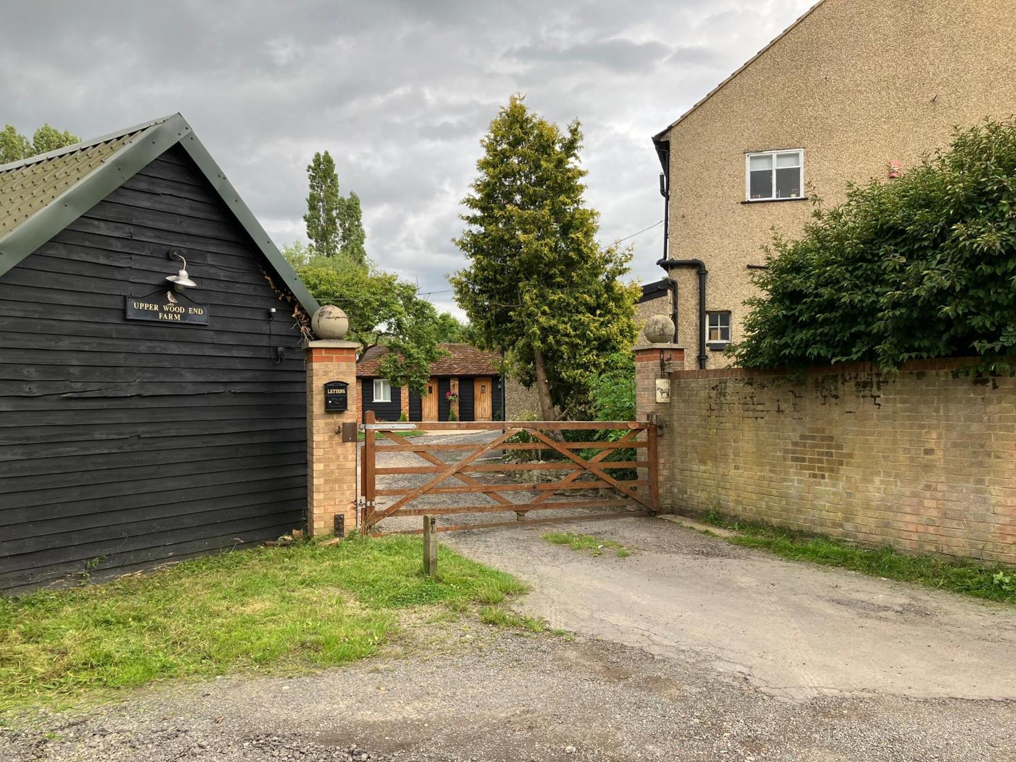 Upper Wood End Farm Holiday Cottages Marston Moreteyne Exteriör bild